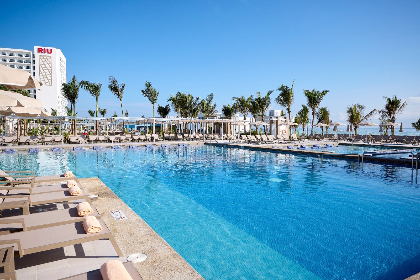 Main pool and loungers at RIU Palace Aquarelle in Jamaica